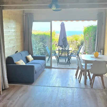 Appartement With Sea View Terrace And Shared Pool