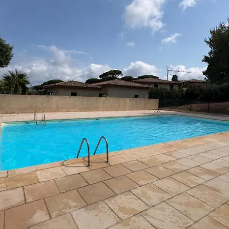 Appartement With Sea View Terrace And Shared Pool