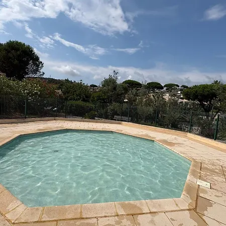 With Sea View Terrace And Shared Pool Sainte-Maxime